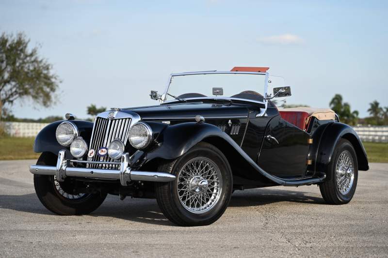 1955 MG TF Black (2).JPG
