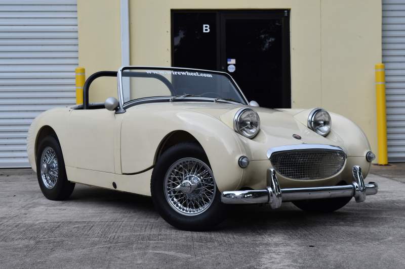 1959 Austin Healey Bugeye Sprite white.JPG