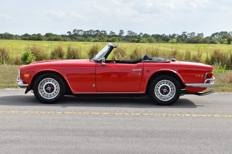 1971 Triumph TR6 (83).JPG