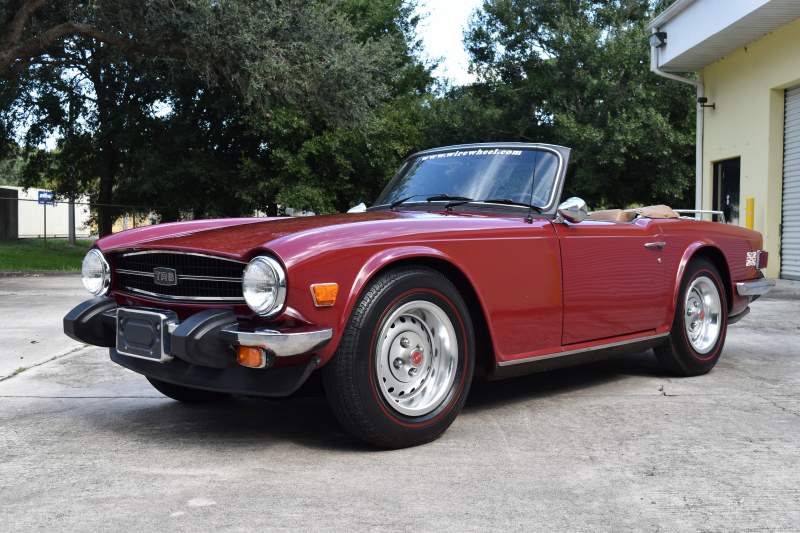 1976 Triumph TR6 Red (26).JPG