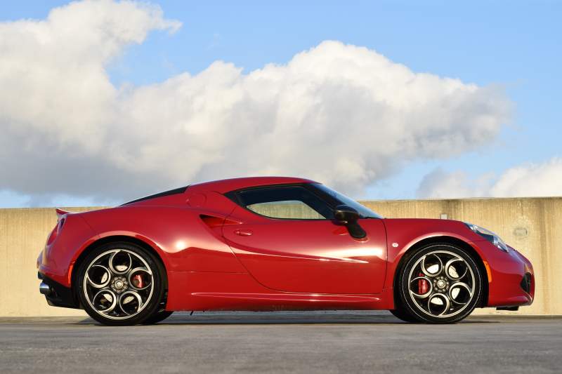 2015 Alfa Romeo 4C (148).JPG